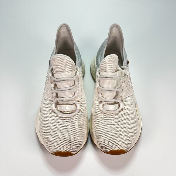 New Balance Fresh Foam Roav White Gray Lightweight Running Shoes Womens Size 6.5 - Picture 3 of 11